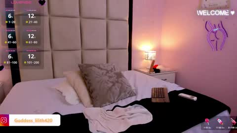 Snapshot of goddess__lilith_ chatting on 12-23-24, 09:49 Lilith online show from 12-23-24, 09:49