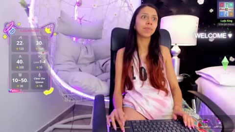 Snapshot of goddess__lilith_ chatting on 11-12-25, 01:33 Lilith online show from 11-12-25, 01:33