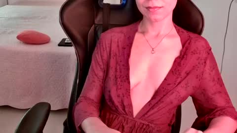 Snapshot of goddess_artemis_ chatting on 06-12-26, 12:53 Fauna online show from 06-12-26, 12:53