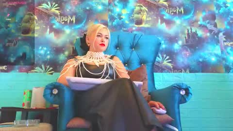 Mrs. Isabella online show from 10-12-25, 03:49
