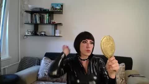 Snapshot of goddess_psyvelvet chatting on 07-15-26, 09:47 goddess_psyvelvet online show from 07-15-26, 09:47