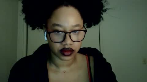 Snapshot of goddessdaisysky chatting on 01-12-26, 02:06 Goddess Daisy Sky online show from 01-12-26, 02:06