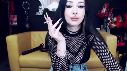 Snapshot of goddessgeorgia chatting on 09-09-25, 02:05 Goddess Georgia online show from 09-09-25, 02:05