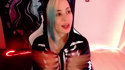 Snapshot of goddesslilith chatting on 01-04-25, 04:55 Goddess Lilith - 111 tks to PM online show from 01-04-25, 04:55