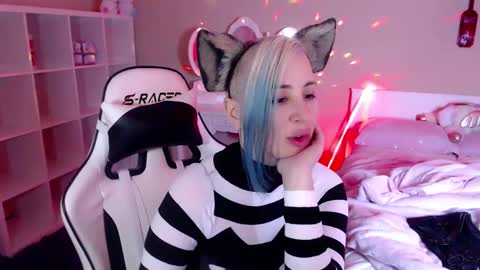 Snapshot of goddesslilith chatting on 01-06-25, 01:53 Goddess Lilith - 111 tks to PM online show from 01-06-25, 01:53