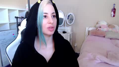 Snapshot of goddesslilith chatting on 01-20-25, 09:43 Goddess Lilith - 111 tks to PM online show from 01-20-25, 09:43