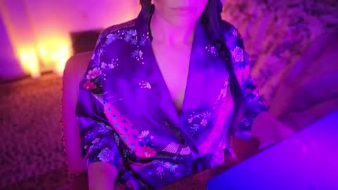 Goddess Mae  NYC online show from 11-26-25, 02:34