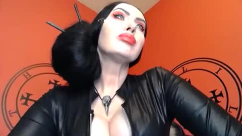 Snapshot of goddessmidnight chatting on 01-10-26, 06:42 GODDESS MIDNIGHT online show from 01-10-26, 06:42