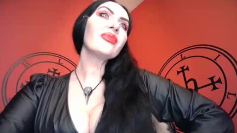 Snapshot of goddessmidnight chatting on 03-18-26, 11:30 GODDESS MIDNIGHT online show from 03-18-26, 11:30