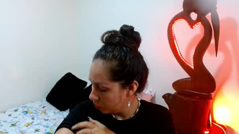  Naih Reyes online show from 12-23-24, 01:29