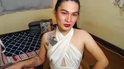 QUEEN JANE online show from 01-17-25, 10:33