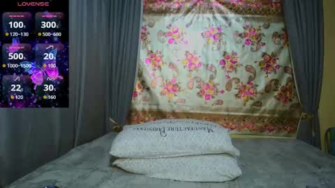 Snapshot of goddessoffury00 chatting on 10-14-25, 09:10 Layla Salvardor online show from 10-14-25, 09:10