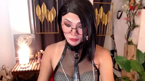 Snapshot of goddessquinnie chatting on 12-07-24, 04:53 quinnie online show from 12-07-24, 04:53