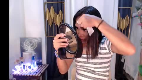 Snapshot of goddessquinnie chatting on 12-22-24, 04:17 quinnie online show from 12-22-24, 04:17