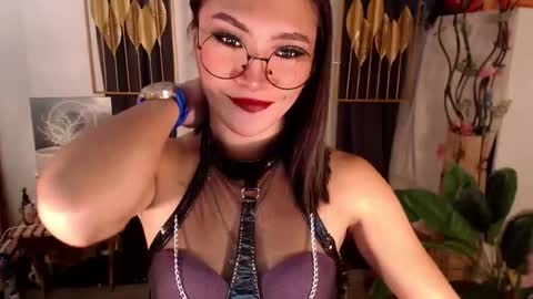 Snapshot of goddessquinnie chatting on 01-24-25, 12:52 quinnie online show from 01-24-25, 12:52