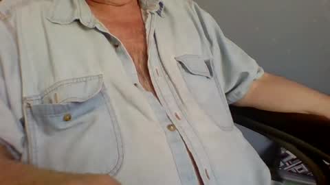 Snapshot of godfather943 chatting on 07-12-26, 06:32 godfather943 online show from 07-12-26, 06:32