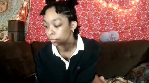 Snapshot of godispleasure chatting on 10-28-25, 04:05 goddess of pleasure online show from 10-28-25, 04:05