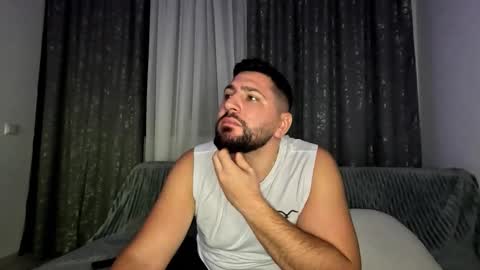 gold_alpha_boy online show from 10-25-25, 06:13