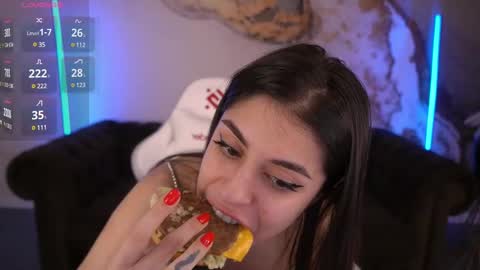 Snapshot of goldbabys chatting on 02-26-25, 06:00 GoldBabyS online show from 02-26-25, 06:00