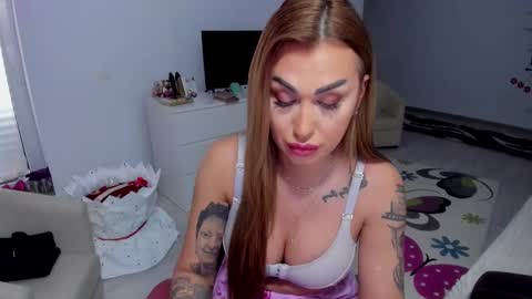 Nicole.. online show from 02-16-25, 08:10