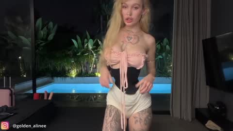 Aline meow   online show from 10-30-25, 04:08