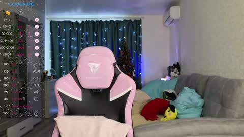 Snapshot of golden_bag chatting on 01-17-25, 06:15 Jess online show from 01-17-25, 06:15