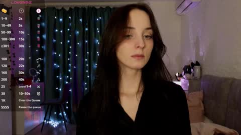 Snapshot of golden_bag chatting on 03-11-25, 12:11 Jess online show from 03-11-25, 12:11