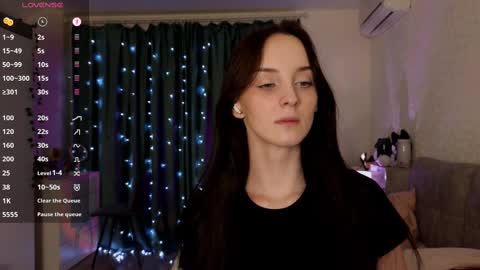Snapshot of golden_bag chatting on 03-11-25, 09:48 Jess online show from 03-11-25, 09:48