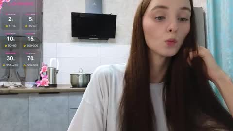 Snapshot of golden_bag chatting on 09-11-25, 08:31 Jess online show from 09-11-25, 08:31