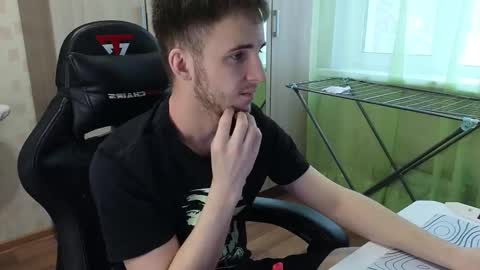 Snapshot of golden_boyyy21 chatting on 01-16-26, 11:03 Golden boyyy21 online show from 01-16-26, 11:03