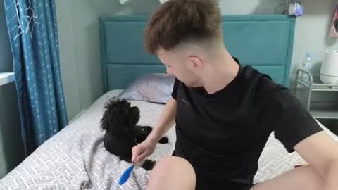 Snapshot of golden_boyyy21 chatting on 02-11-26, 12:54 Golden boyyy21 online show from 02-11-26, 12:54