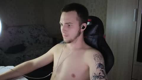Snapshot of golden_boyyy21 chatting on 06-12-26, 08:41 Golden boyyy21 online show from 06-12-26, 08:41