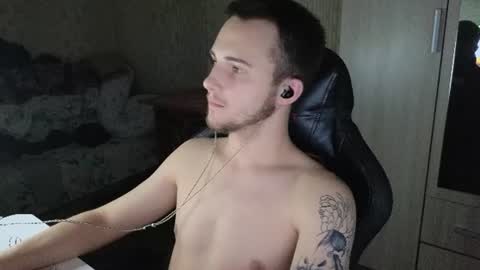 Snapshot of golden_boyyy21 chatting on 06-18-26, 10:58 Golden boyyy21 online show from 06-18-26, 10:58