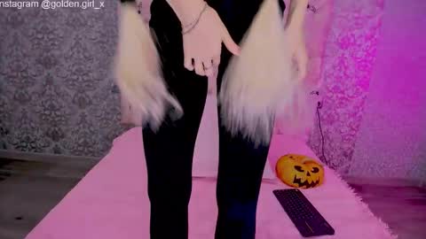 Snapshot of golden_girl__ chatting on 11-03-25, 02:02 golden girl online show from 11-03-25, 02:02