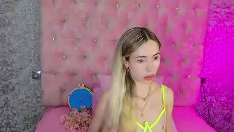 Snapshot of golden_girl__ chatting on 06-29-26, 01:45 golden girl online show from 06-29-26, 01:45