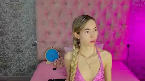 Snapshot of golden_girl__ chatting on 07-06-26, 01:46 golden girl online show from 07-06-26, 01:46