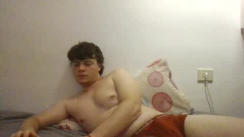 Snapshot of goldenboy207 chatting on 04-20-26, 10:33 goldenboy207 online show from 04-20-26, 10:33