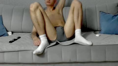 Snapshot of goldenboy_xxx69 chatting on 10-27-25, 08:46 goldenboy_xxx69 online show from 10-27-25, 08:46