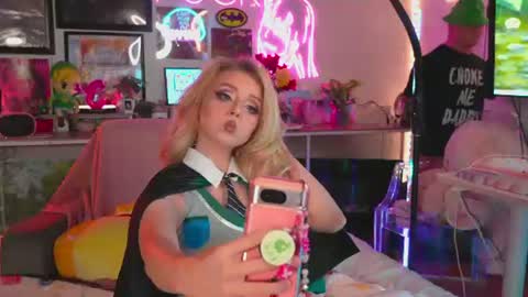 Sammy online show from 08-06-26, 09:17