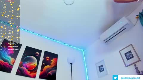 Snapshot of goldenhugecocktss chatting on 02-24-25, 06:05 May smith online show from 02-24-25, 06:05