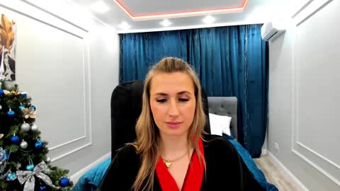 Olivia online show from 01-13-25, 01:34