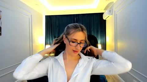 Olivia online show from 02-20-25, 09:44