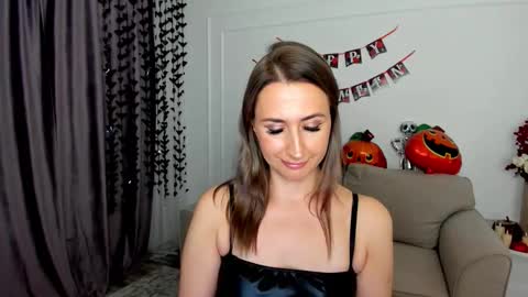 Olivia online show from 10-19-25, 07:58