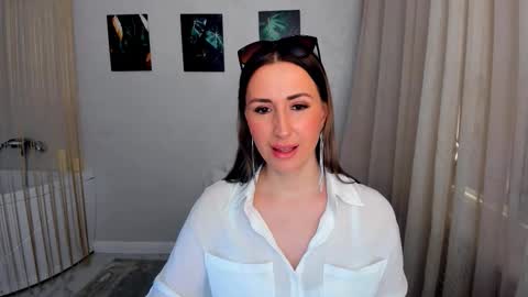 Olivia online show from 03-22-26, 03:32