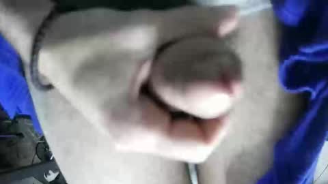 Snapshot of goldenmasculine chatting on 04-25-26, 01:41 goldenmasculine online show from 04-25-26, 01:41