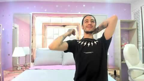 Snapshot of goldentemptation_ chatting on 06-14-26, 01:24 goldentemptation_ online show from 06-14-26, 01:24