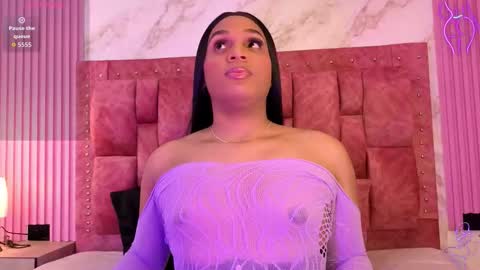 Snapshot of goldilockss15 chatting on 10-05-25, 03:49 goldilockss15 online show from 10-05-25, 03:49