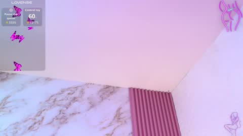 Snapshot of goldilockss15 chatting on 11-25-25, 03:17 goldilockss15 online show from 11-25-25, 03:17