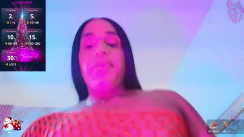 Snapshot of goldilockss15 chatting on 12-15-25, 02:49 goldilockss15 online show from 12-15-25, 02:49