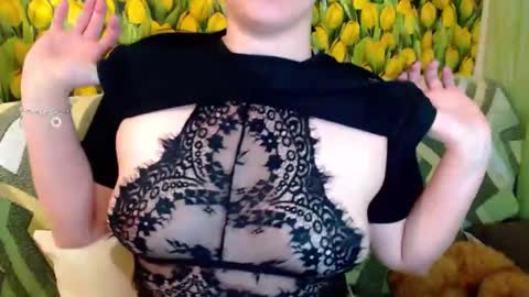 Snapshot of goldmoonn chatting on 01-13-25, 05:44 goldmoonn online show from 01-13-25, 05:44